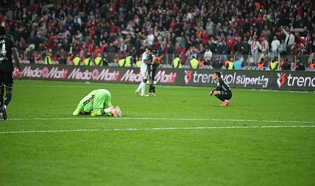 Sivasspor'dan Süper Lig'e hüzünlü veda