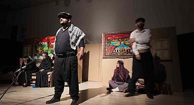 Siverek'te aşiretten barışa çağrı: "Töre" tiyatrosuna yoğun ilgi