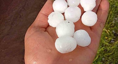 Siverek'te dolu yağışı sonrası hortum çıktı