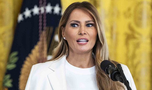 Slovenya'da Melania Trump'ın bronz heykeli çalındı