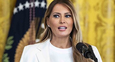 Slovenya'da Melania Trump'ın bronz heykeli çalındı