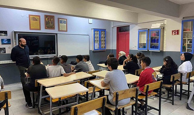 Söke Belediyesi sınavlar öncesi öğrencilerin yanında