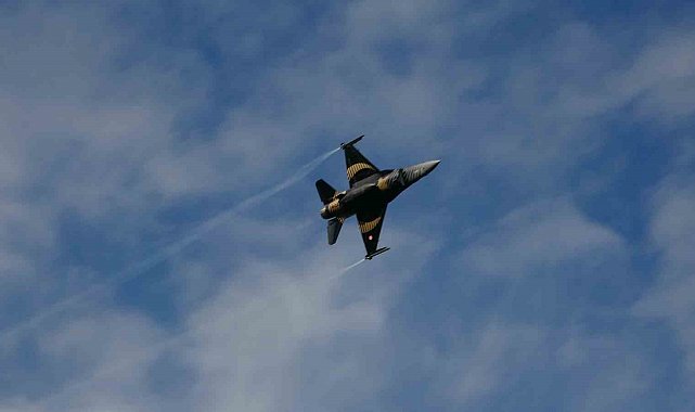 SOLOTÜRK'ün Ordu'daki prova uçuşu nefes kesti