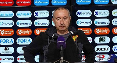 Stanimir Stoilov: "Göztepe ailesini her zaman mutlu etmeliyiz"