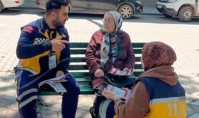 SUBÜ Sağlık Sokağı'nı Pamukova'da kurdu