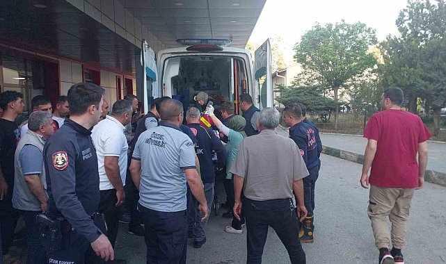 Sulama kanalı düşen çocuğu annesi kurtardı