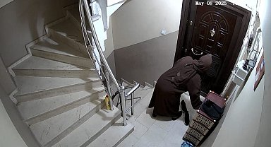 Sultangazi'de güpegündüz hırsızlık girişimi kamerada