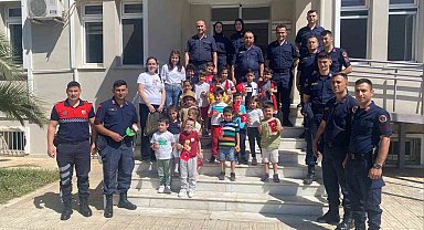 Sultanhisar'da jandarma ekipleri minikleri ağırladı