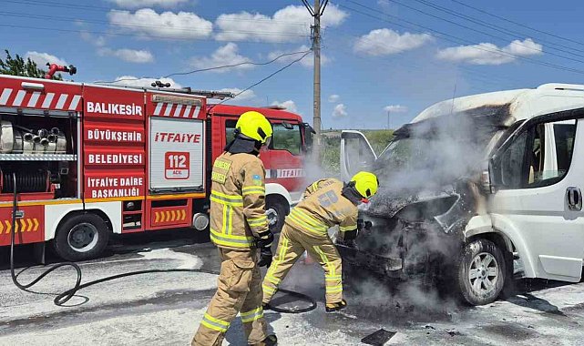 Susurluk'ta araç yangını paniğe neden oldu