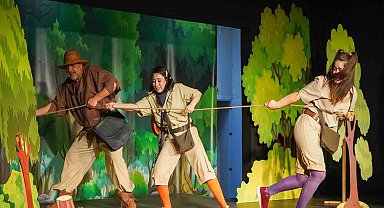 Tarsus'ta minikler tiyatro ile buluşuyor