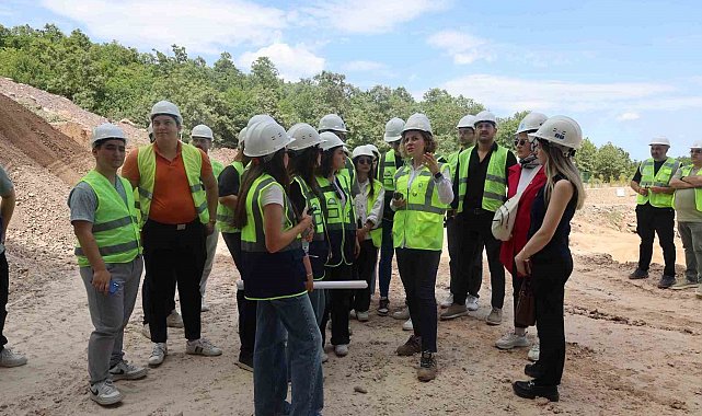 Taş kırma tesisi genç mühendisleri ağırladı