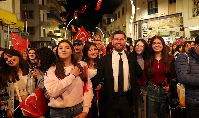 Tavas 19 Mayıs coşkusunu Necati ve Saykolar ile yaşadı