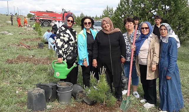 Tavşanlı'da bin fidan toprakla buluştu, sanayi ile doğa el ele