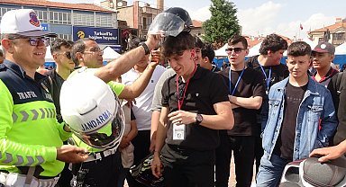 Tavşanlı'da Trafik Haftası renkli etkinliklerle kutlandı