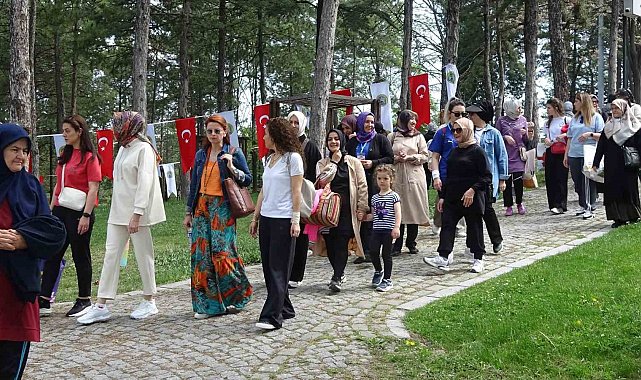 Tavşanlılı girişimci iş kadınlarından anlamlı anneler günü programı