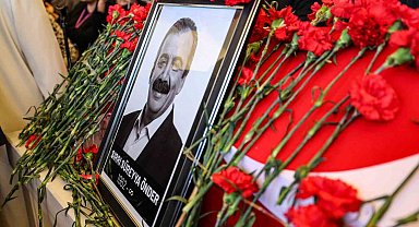 TBMM Başkanvekili Önder, Zincirlikuyu Mezarlığı'nda son yolculuğuna uğurlandı