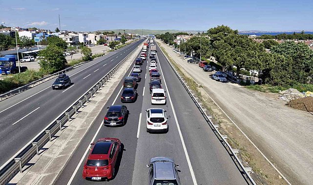 Tekirdağ-İstanbul yolunda tatil dönüşü yoğunluğu