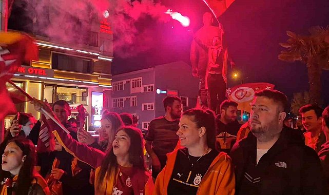 Tekirdağ'da Galatasaray taraftarları şampiyonluğu coşkuyla kutladı