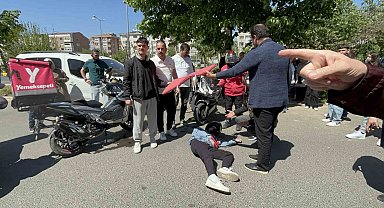 Tekirdağ'da iki motosikletin kafa kafaya çarpıştığı feci kaza kamerada
