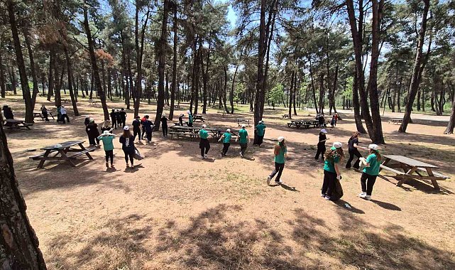 Tekirdağ'da öğrenciler ve kurum müdürleri orman için el ele verdi