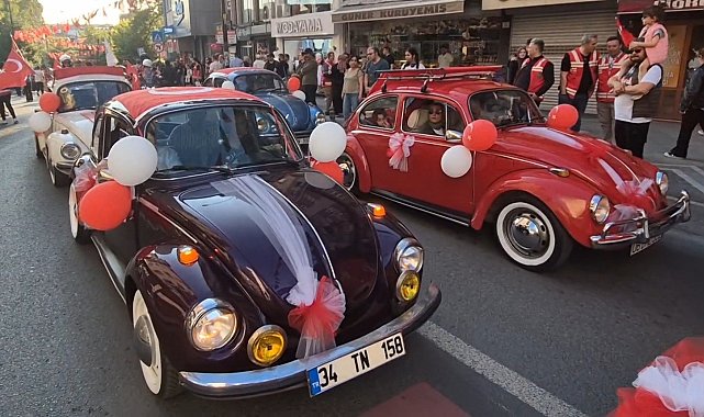 Tekirdağ'da vosvoslu 19 Mayıs korteji
