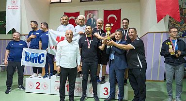 Tepecik EAH masa tenisi takımı Süper Lig'e yükseldi