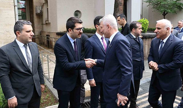 Ticaret Bakanı Bolat, Diyarbakır'da bir takım ziyaretlerde bulundu