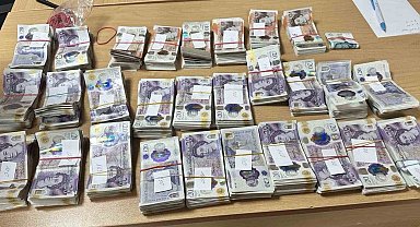 Tırın havalandırma kanalındaki 50 bin İngiliz sterlin komşuya kaldı