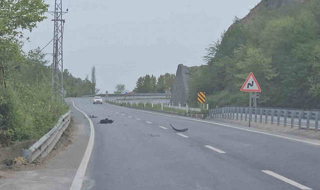 Tırın lastiği patladı facia ucuz atlatıldı