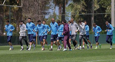 Trabzonspor'da Uğurcan Çakır ve Savic, kamp kadrosuna alınmadı