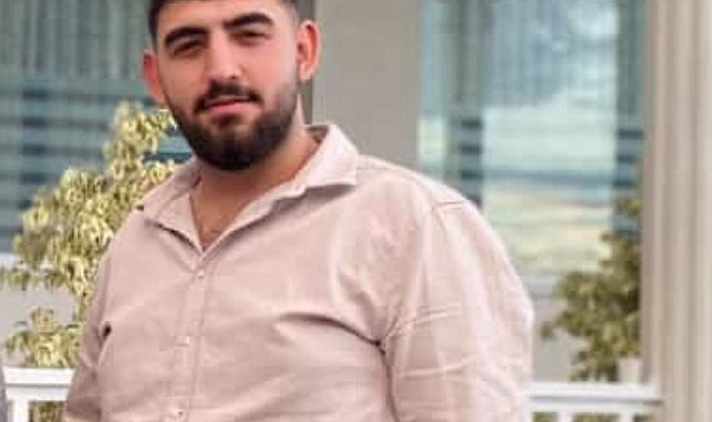 Trafik kazasında ölen genç, davul zurna eşliğinde toprağa verildi