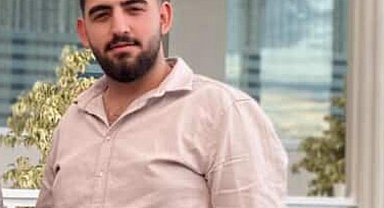 Trafik kazasında ölen genç, davul zurna eşliğinde toprağa verildi