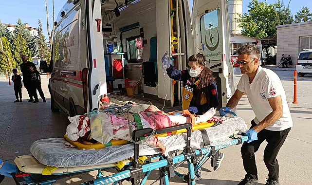 Traktörün altında kalan 7 yaşındaki Nur, gözyaşları arasında toprağa verildi