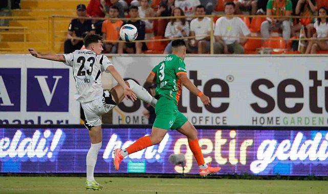 Trendyol Süper Lig: Alanyaspor: 1 - Beşiktaş: 1