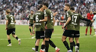 Trendyol Süper Lig: Beşiktaş: 2 - Adana Demirspor: 1