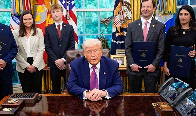 Trump: "Putin, Ukrayna ile ateşkes anlaşması yapmak istemiyor, bunun yerine Türkiye'de bir araya gelerek kanlı savaşa bir son verilmesini müzakere etmek istiyor"