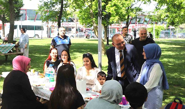 Turgutlu'da 'Anneler Günü' kutlaması