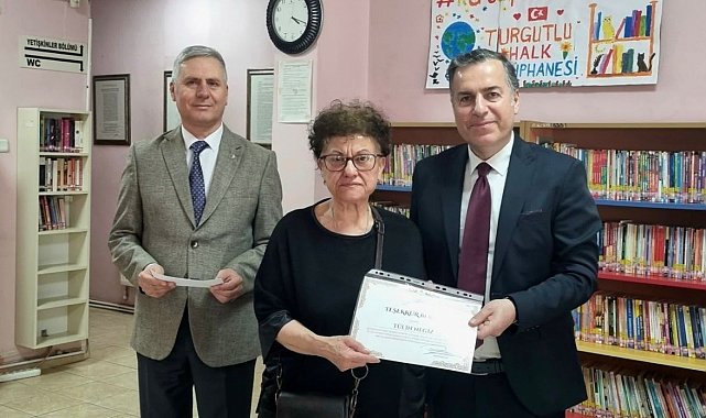 Turgutlu'da en çok kitap okuyanlar ödüllendirildi