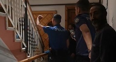 Turgutlu'da evinde 12 köpekle yaşayan kadın gözaltına alındı