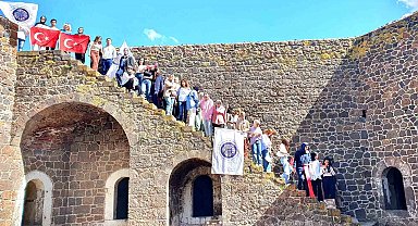 Turizm Fakültesi öğrencileri tabyalarda ders yaptı