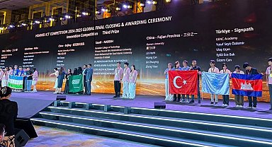 Türk gençlerden Çin'de büyük başarı