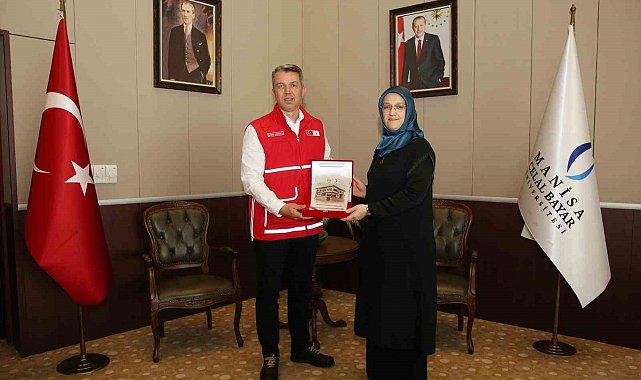 Türk Kızılay Manisa, üniversite öğrencileri için butik açacak