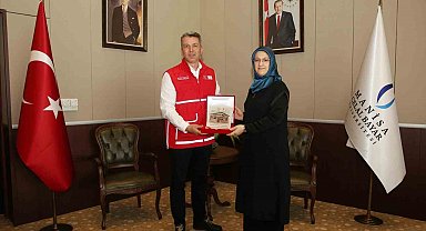 Türk Kızılay Manisa, üniversite öğrencileri için butik açacak