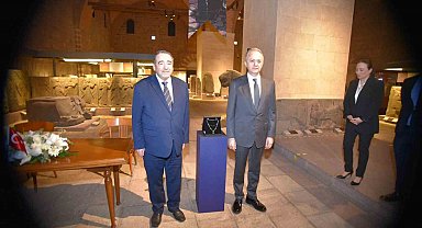 Türkiye'den Peru'ya anlamlı iade: Mochica kültürüne ait tarihi kolye yurduna döndü