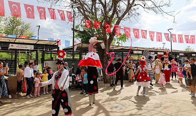 Türkiye'nin ilk Anne-Bebek Festivali renkli görüntülerle son buldu