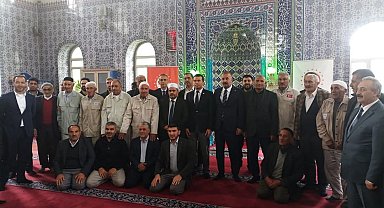 Tutak'ta hacı adayları kutsal topraklara uğurlandı