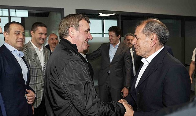 UEFA Kupası zaferinin efsaneleri Kemerburgaz Metin Oktay Tesisleri'nde buluştu