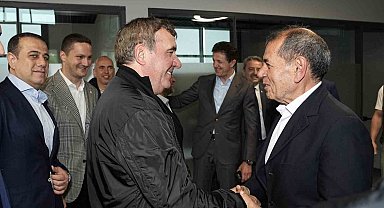 UEFA Kupası zaferinin efsaneleri Kemerburgaz Metin Oktay Tesisleri'nde buluştu