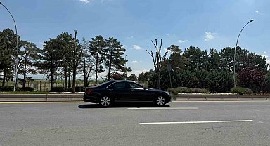 Ukrayna Devlet Başkanı Zelenskiy'i taşıyan uçak Ankara'ya indi