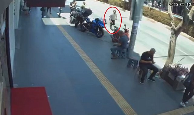 Uygulama noktasında durdurulan sürücü, motosikleti ve arkadaşını bırakıp kaçtı